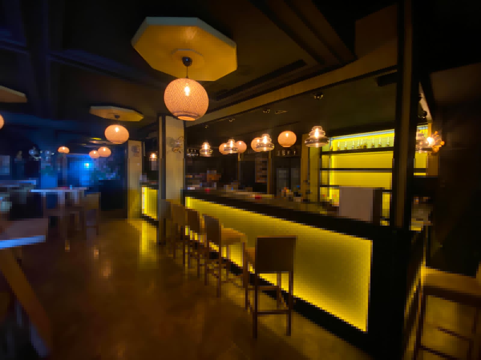 Loşşş Sahne bar alanı
